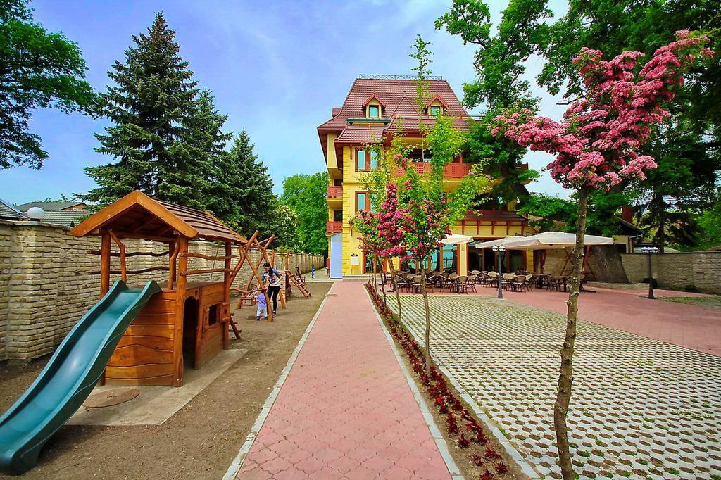 Vila Palic Hotel Eksteriør billede