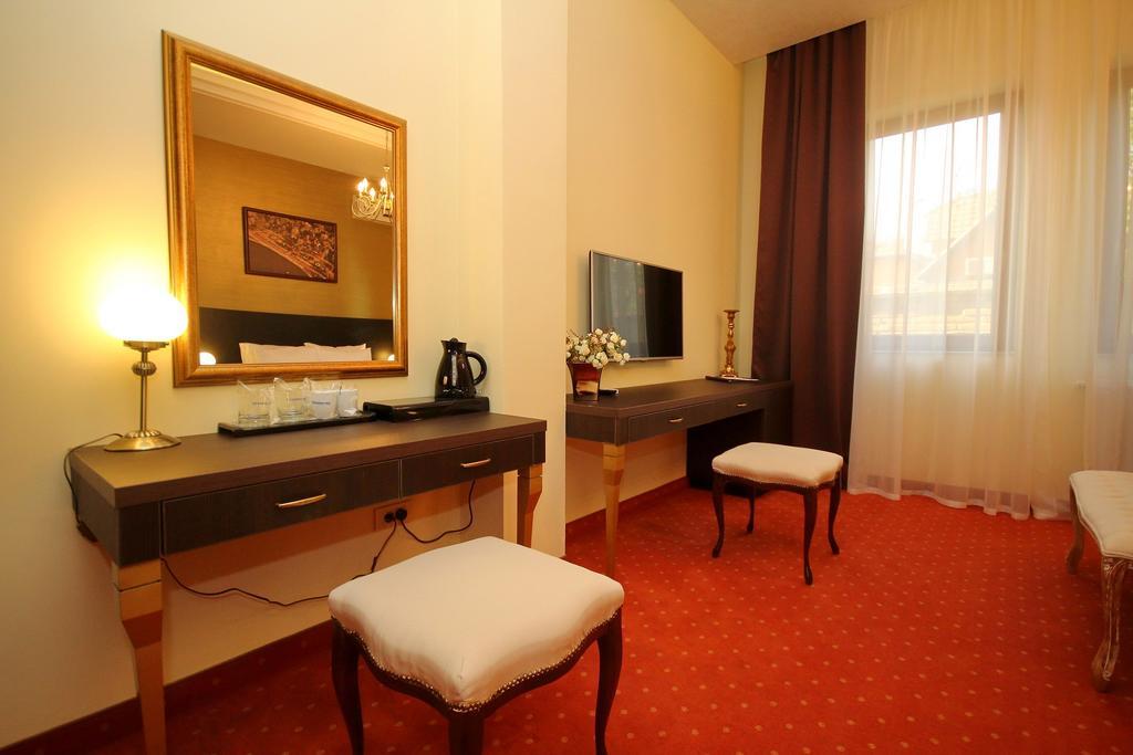 Vila Palic Hotel Eksteriør billede